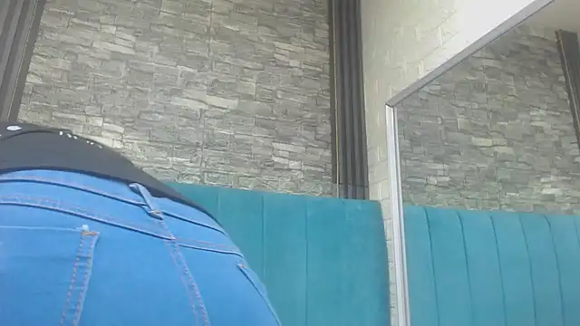 Lil Rose2006 online show from 12-04-25, 01:09