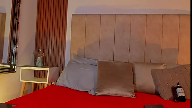 Lauraa saenz11 online show from 10-11-25, 11:31