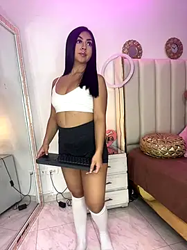 Snapshot of JadeBennett_ chatting on 10-11-25, 03:50 JadeBennett online show from 10-11-25, 03:50