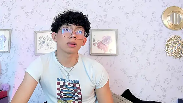 liam twiink online show from 03-25-26, 07:42