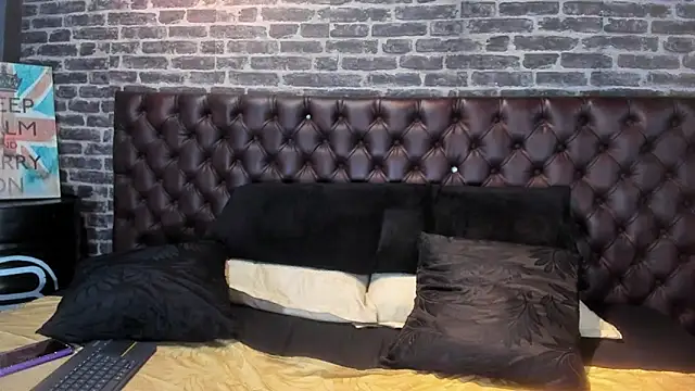 Meli28  online show from 09-25-25, 02:10