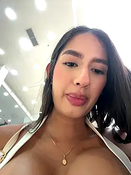 Julieta Duque online show from 12-20-25, 05:42