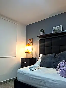 Snapshot of daniela_crozee_ chatting on 10-18-25, 12:57 daniela crozee online show from 10-18-25, 12:57