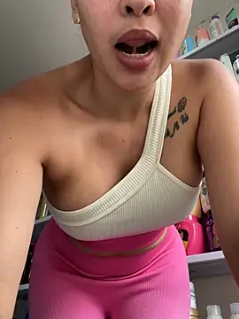 FOX LATINA online show from 04-15-26, 08:31