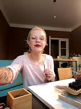 tacodeluxxxe online show from 10-15-25, 03:34