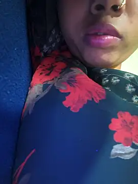 Snapshot of Couple_romence1 chatting on 03-03-26, 11:38 Couple romence1 online show from 03-03-26, 11:38