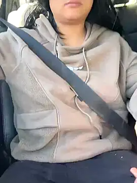 Snapshot of Tang-88 chatting on 10-27-25, 05:33 Tang-88 online show from 10-27-25, 05:33