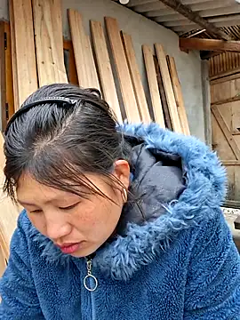 Snapshot of diamond-- chatting on 12-05-25, 06:00 diamond-- online show from 12-05-25, 06:00