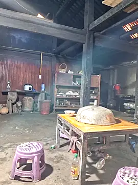 Snapshot of diamond-- chatting on 12-19-25, 01:12 diamond-- online show from 12-19-25, 01:12