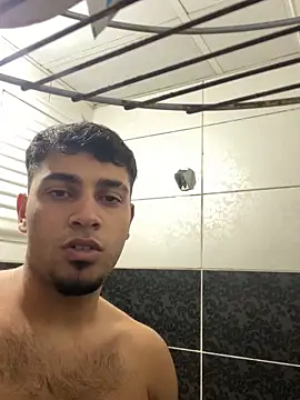 Snapshot of astoperaa chatting on 10-10-25, 06:18 astoperaa online show from 10-10-25, 06:18