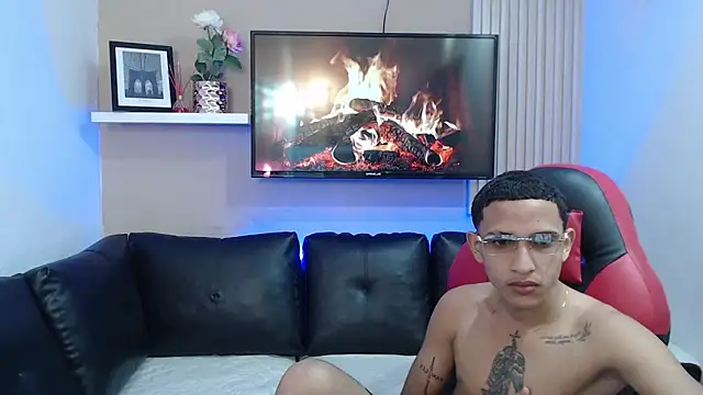 Snapshot of DEIV2_ chatting on 11-15-25, 09:11 DEIV2 online show from 11-15-25, 09:11