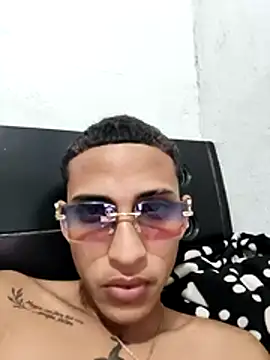 Snapshot of DEIV2_ chatting on 02-19-26, 05:14 DEIV2 online show from 02-19-26, 05:14