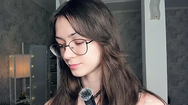 ReneeLippeatt online show from 12-14-25, 07:40