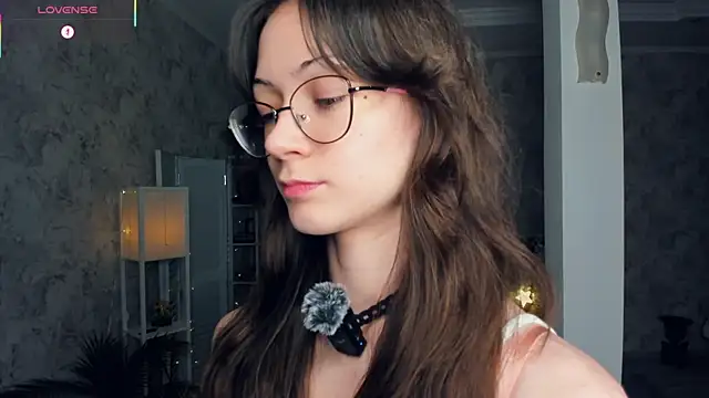 ReneeLippeatt online show from 12-17-25, 07:09