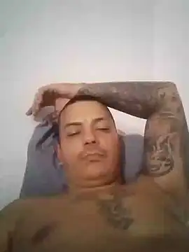 Snapshot of MaximoHall86 chatting on 10-07-25, 03:58 MaximoHall86 online show from 10-07-25, 03:58