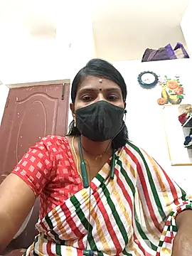 Snapshot of Tamil_Yalini12 chatting on 05-01-26, 02:54 Tamil Yalini12 online show from 05-01-26, 02:54