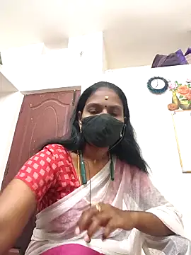 Snapshot of Tamil_Yalini12 chatting on 05-08-26, 01:33 Tamil Yalini12 online show from 05-08-26, 01:33