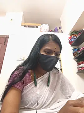 Snapshot of Tamil_Yalini12 chatting on 05-15-26, 02:07 Tamil Yalini12 online show from 05-15-26, 02:07