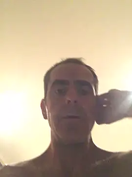 Snapshot of tiago1981pt chatting on 10-28-25, 05:15 tiago1981pt online show from 10-28-25, 05:15