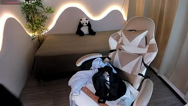 kehlannis  online show from 11-05-25, 08:09