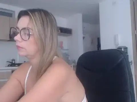 LovePaula online show from 02-24-25, 12:48