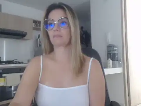 LovePaula online show from 03-15-25, 03:48