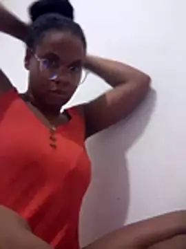 PrettahSantos online show from 11-21-25, 03:27