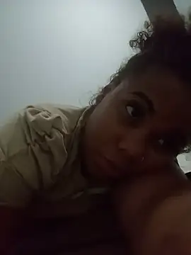 Snapshot of PrettahSantos chatting on 05-18-26, 01:13 PrettahSantos online show from 05-18-26, 01:13