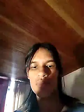 Snapshot of Couple_Moth666 chatting on 10-12-25, 03:44 Couple Moth666 online show from 10-12-25, 03:44