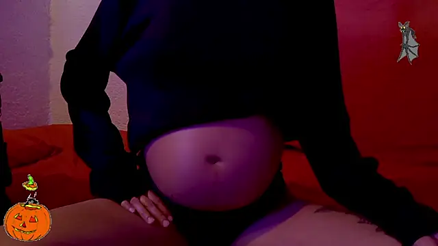 Snapshot of Couple_Moth666 chatting on 10-26-25, 02:23 Couple Moth666 online show from 10-26-25, 02:23