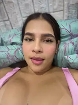 Snapshot of Valery_lux16 chatting on 05-01-26, 04:17 Valery lux16 online show from 05-01-26, 04:17