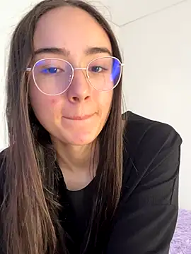 Snapshot of Innerpeace_ chatting on 10-03-25, 09:01 Innerpeace online show from 10-03-25, 09:01