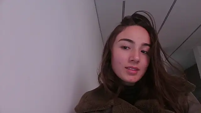 Snapshot of Innerpeace_ chatting on 10-23-25, 08:29 Innerpeace online show from 10-23-25, 08:29