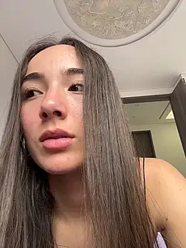 Snapshot of Innerpeace_ chatting on 10-29-25, 07:59 Innerpeace online show from 10-29-25, 07:59