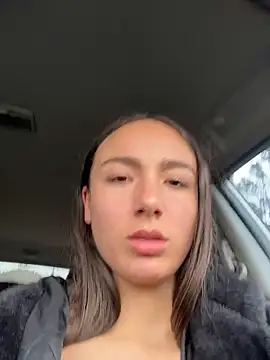 Snapshot of Innerpeace_ chatting on 11-18-25, 07:29 Innerpeace online show from 11-18-25, 07:29