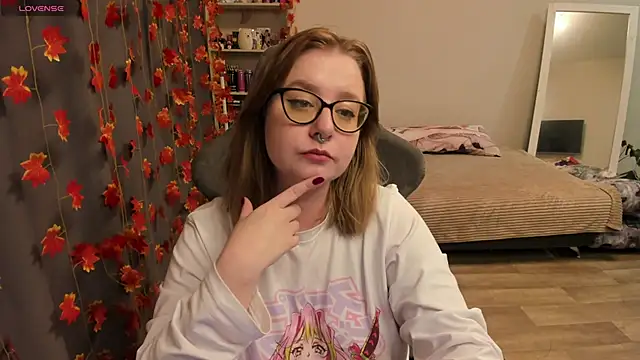 Snapshot of LovelyGirlLisa chatting on 10-10-25, 02:38 LovelyGirlLisa online show from 10-10-25, 02:38