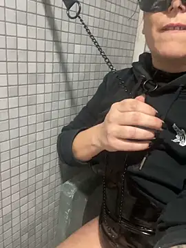 Snapshot of Reine_du_Vice84 chatting on 11-08-25, 03:07 Reine du Vice84 online show from 11-08-25, 03:07