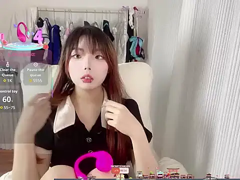 Snapshot of Aloves-21 chatting on 11-03-25, 09:21 Aloves-21 online show from 11-03-25, 09:21