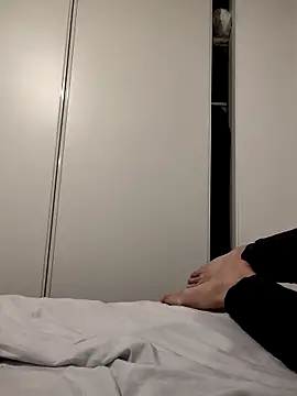 Snapshot of AD_Vu chatting on 10-19-25, 09:43 AD Vu online show from 10-19-25, 09:43