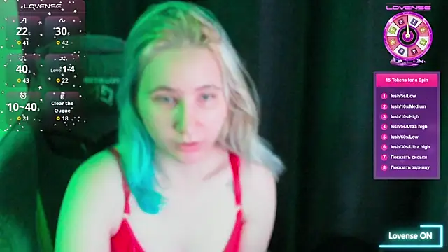 Snapshot of ChristinaFivePlus chatting on 11-09-25, 04:27 ChristinaFivePlus online show from 11-09-25, 04:27