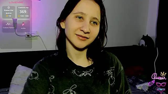 ChristinaFivePlus online show from 03-18-26, 03:37