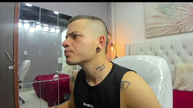 wildthor26 online show from 02-25-26, 05:39