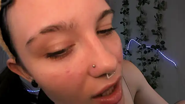 Snapshot of Elastikisss chatting on 07-06-26, 05:48 Elastikisss online show from 07-06-26, 05:48