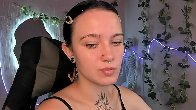 Snapshot of Elastikisss chatting on 07-17-26, 07:26 Elastikisss online show from 07-17-26, 07:26