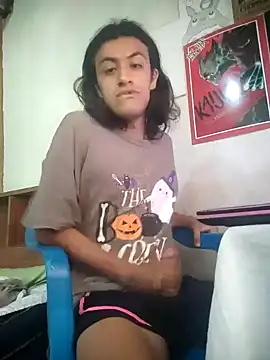 Snapshot of Maxxxine6_9 chatting on 10-24-25, 06:26 Maxxxine6 9 online show from 10-24-25, 06:26