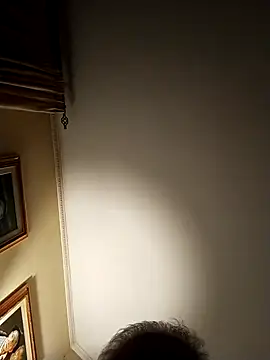 Snapshot of ficosi chatting on 09-28-25, 11:32 ficosi online show from 09-28-25, 11:32