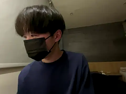 Snapshot of Yo155 chatting on 10-05-25, 06:28 Yo155 online show from 10-05-25, 06:28