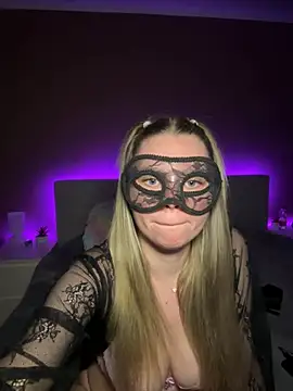 Snapshot of Cherrycolada chatting on 02-13-26, 11:34 Cherrycolada online show from 02-13-26, 11:34