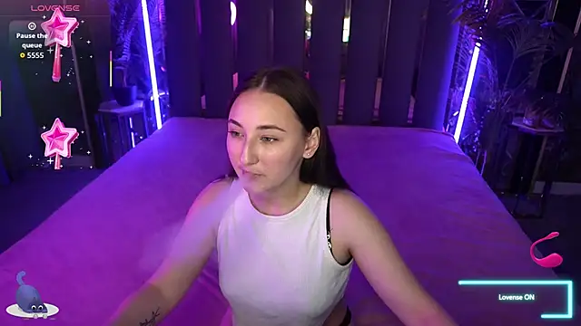 SashaDuvalle online show from 11-11-25, 07:25