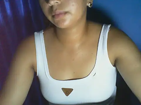 Snapshot of Monica2021 chatting on 10-14-25, 06:52 Monica2021 online show from 10-14-25, 06:52